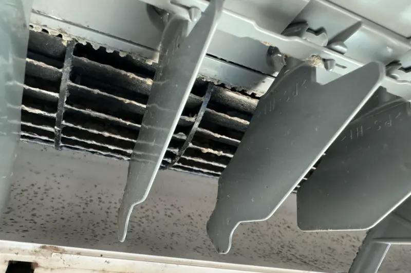 店舗／業務用エアコンお掃除前