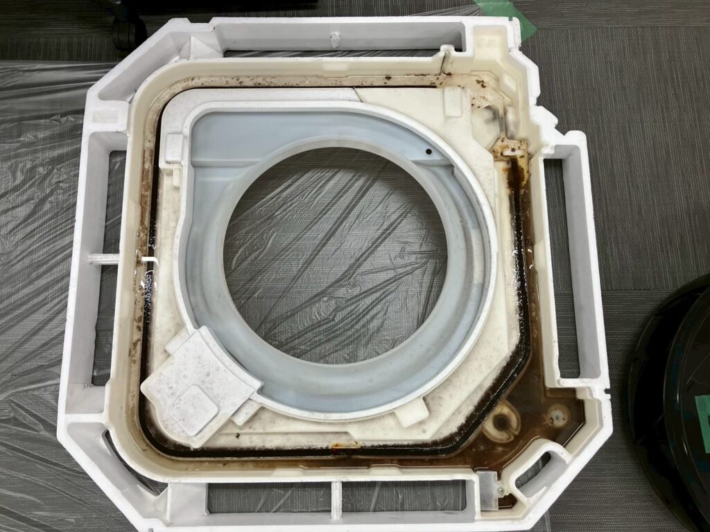 店舗／天井埋め込み型業務用エアコンお掃除前／天カセ