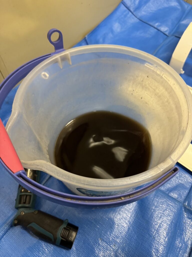 エアコンクリーニングの汚れ