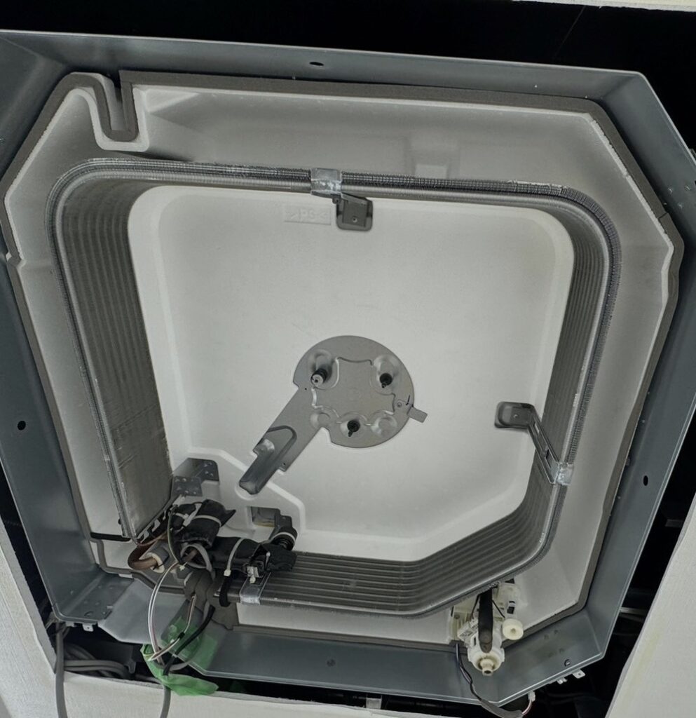 店舗/天井埋め込み型業務用エアコンお掃除後/天カセ