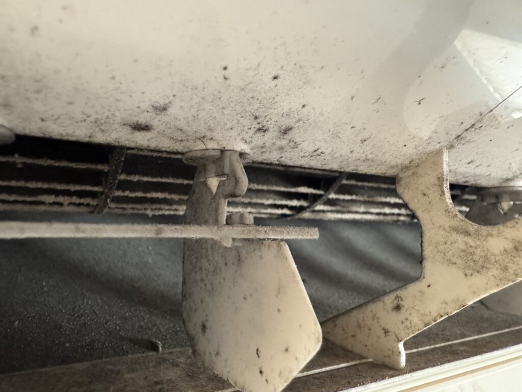 壁掛けエアコン/お掃除前