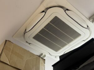 エアコンクリーニング／業務用／施工事例／ビフォーアフター