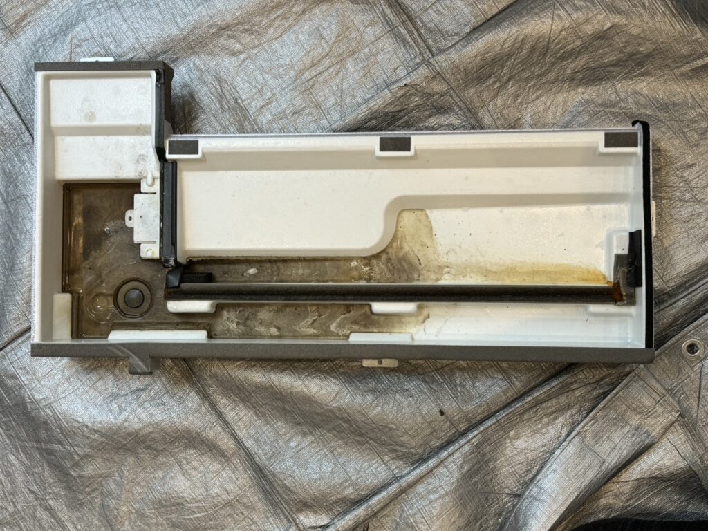 エアコンクリーニング／業務用／ビフォーアフター／ドレンパン